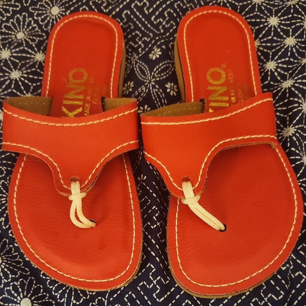 Kino Women's Red Sandals - Picture 3 of 4
